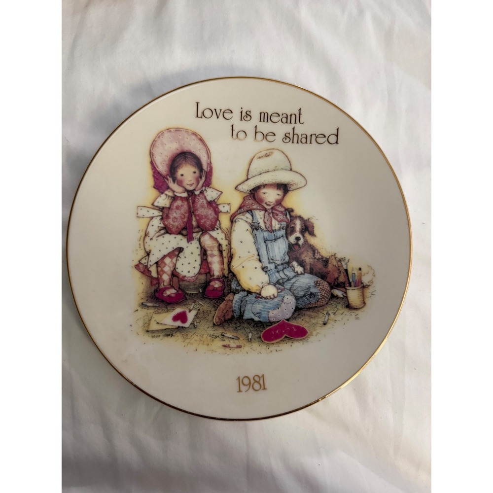 Holly Hobbie 1981 Love Shared Collector Plate Limited Edition Porcelain‎ Vintage